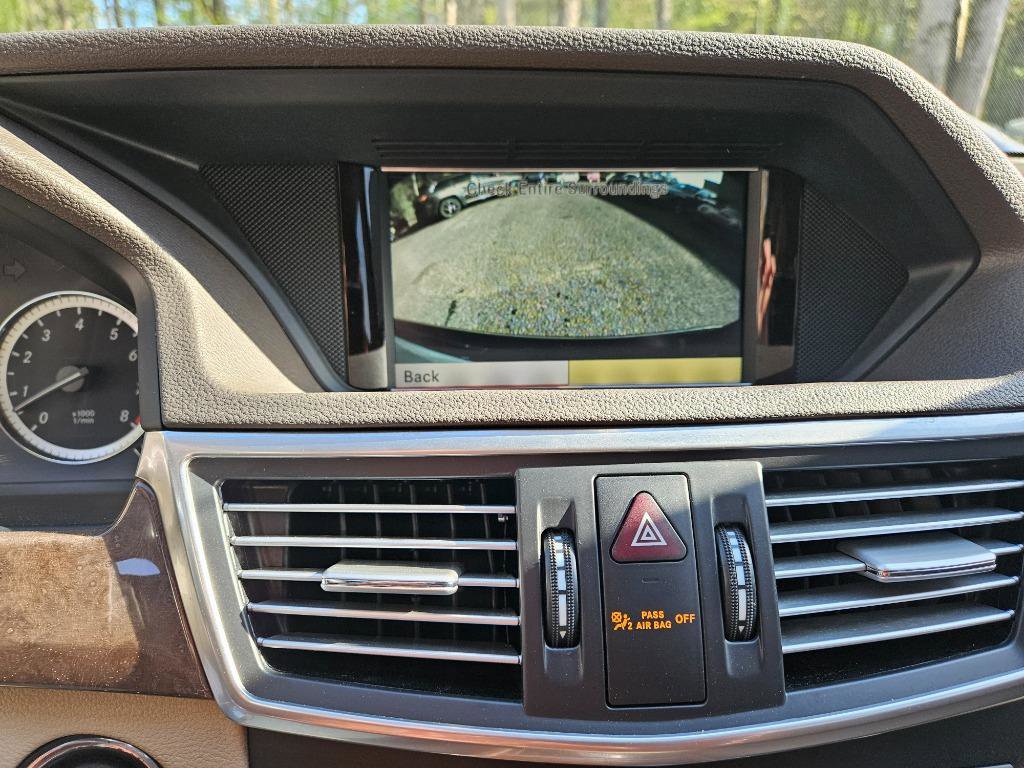 Used 2011 Mercedes-Benz E 350 4MATIC Sedan image 35