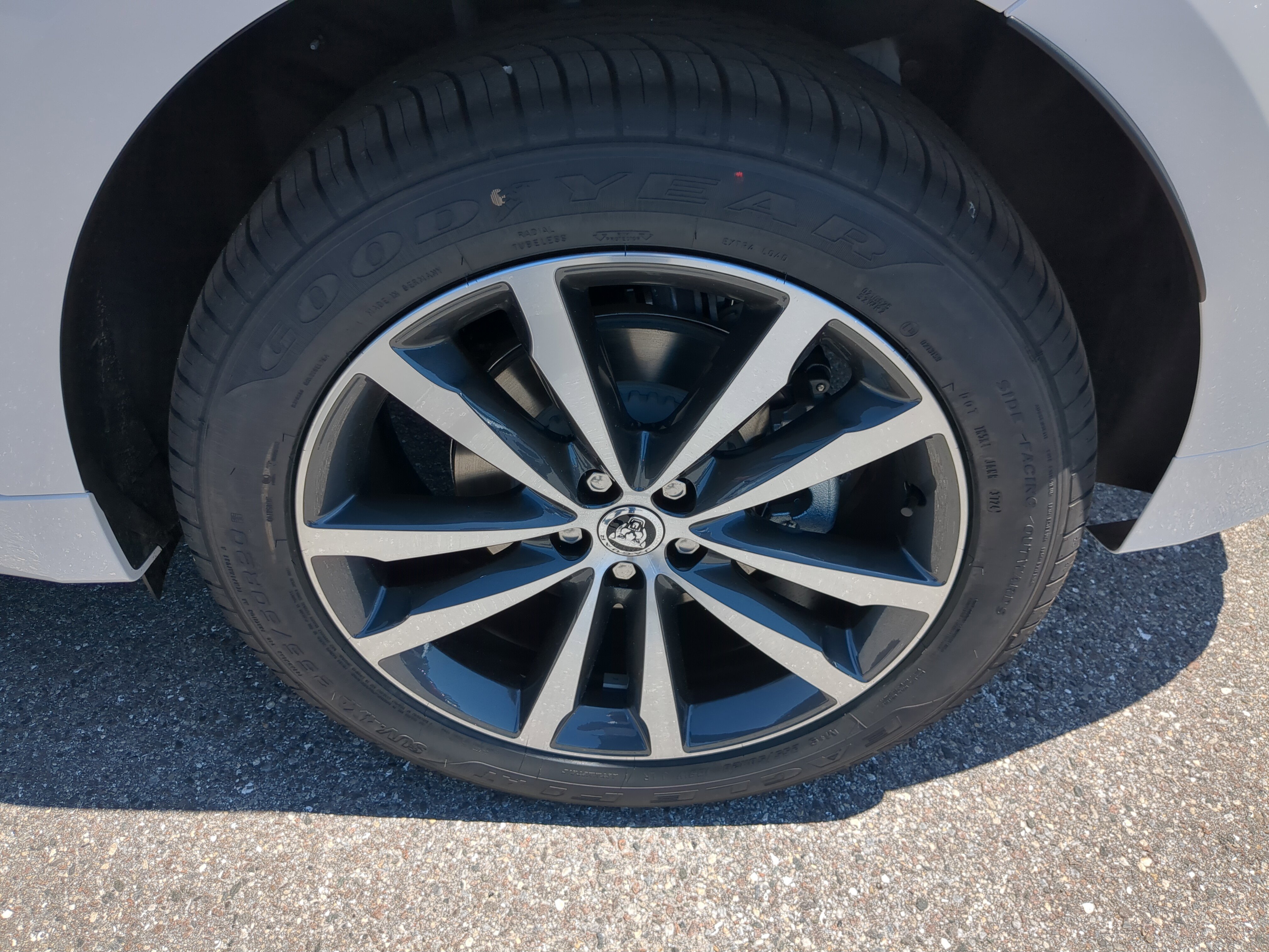 New 2026 Jaguar F-PACE R-Dynamic S image 35