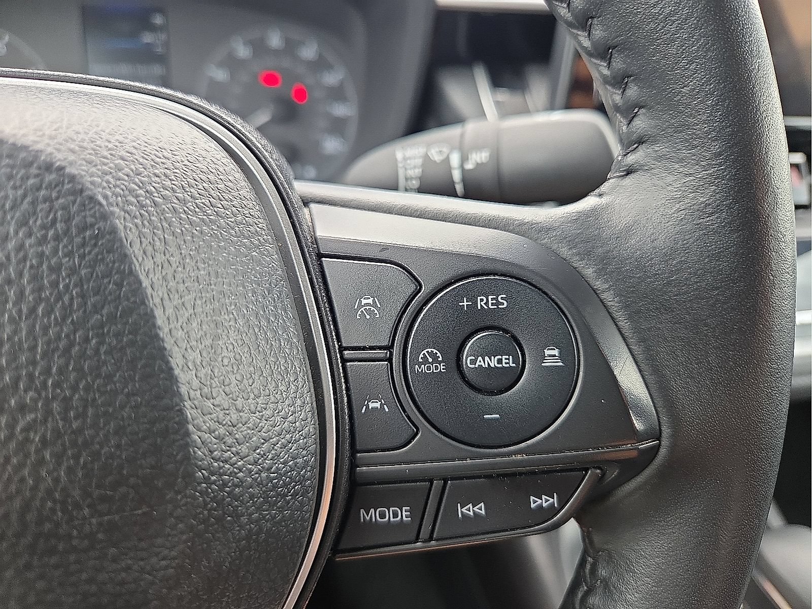 Used 2025 Toyota Corolla SE FWD image 18
