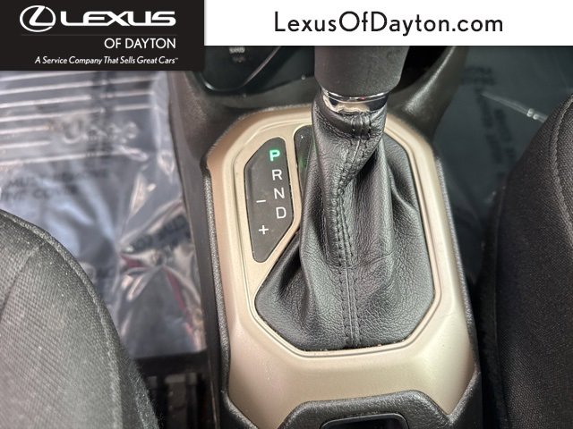 Used 2017 Jeep Renegade Latitude w/ Cold Weather Group image 28