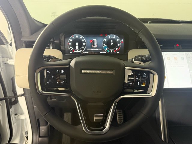 Used 2026 Land Rover Discovery Sport Landmark AWD/4WD image 16
