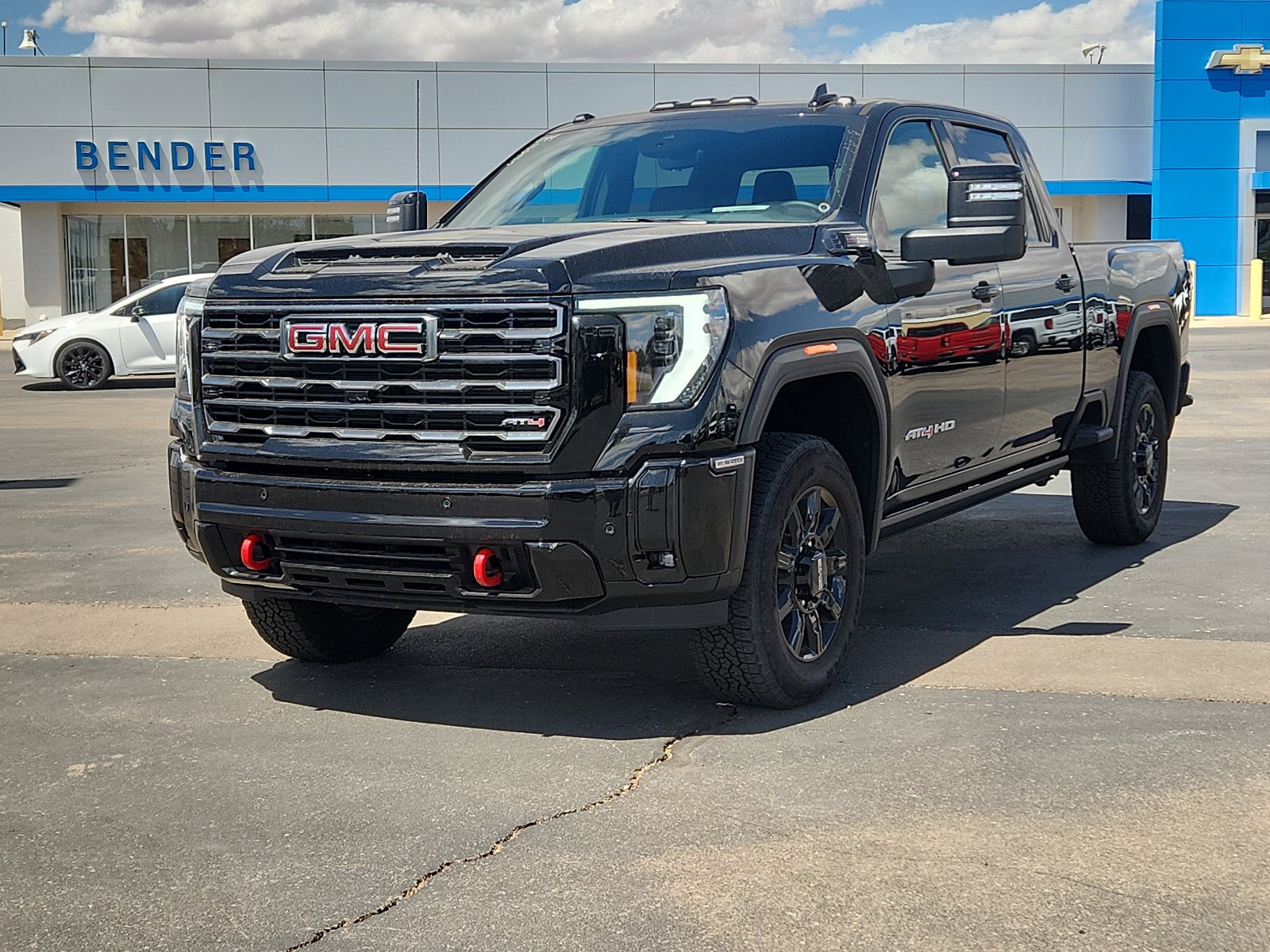 Used 2025 GMC Sierra 2500 AT4 w/ Technology Package AWD/4WD video 1