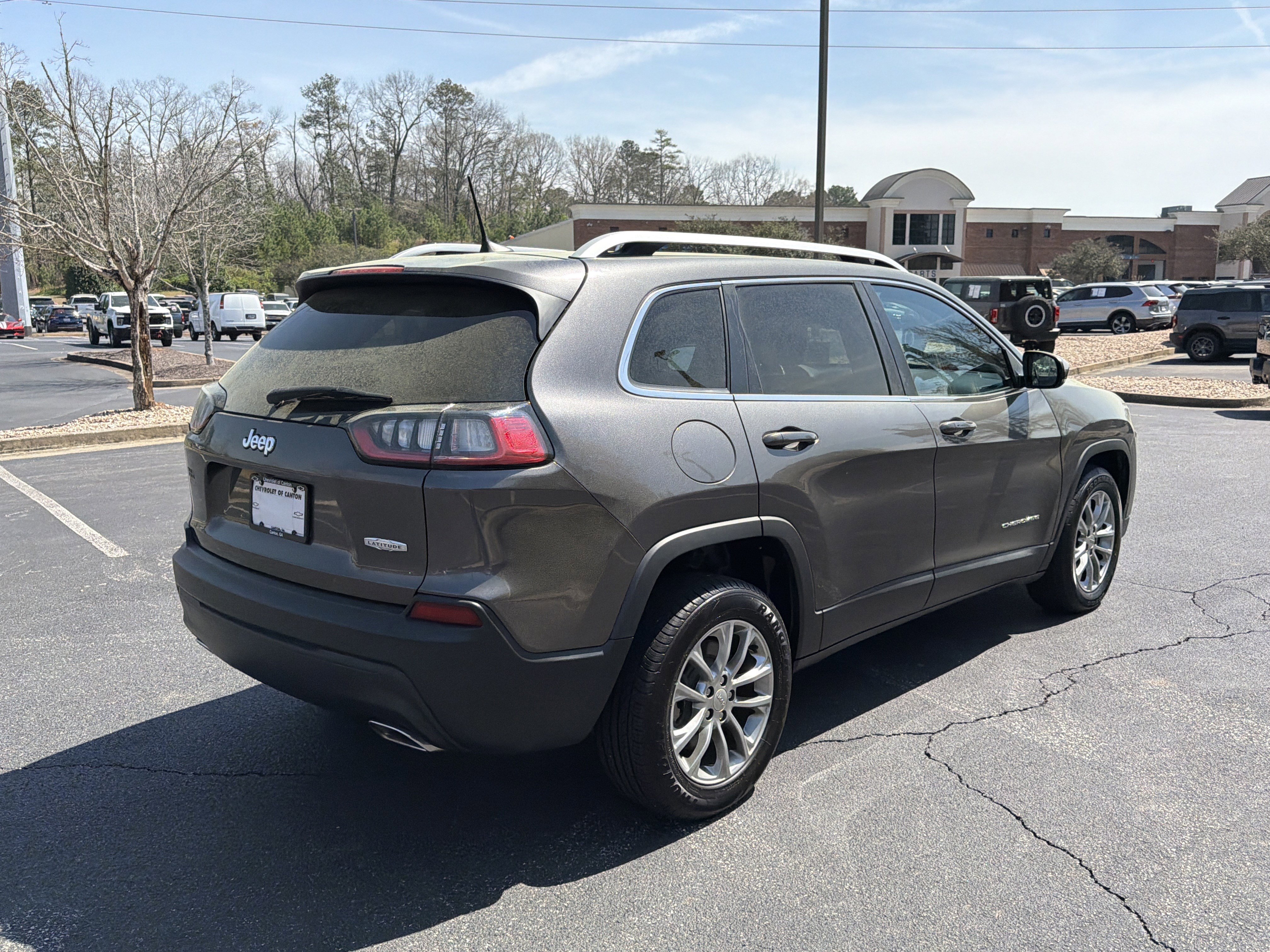 Used 2019 Jeep Cherokee Latitude Plus image 5