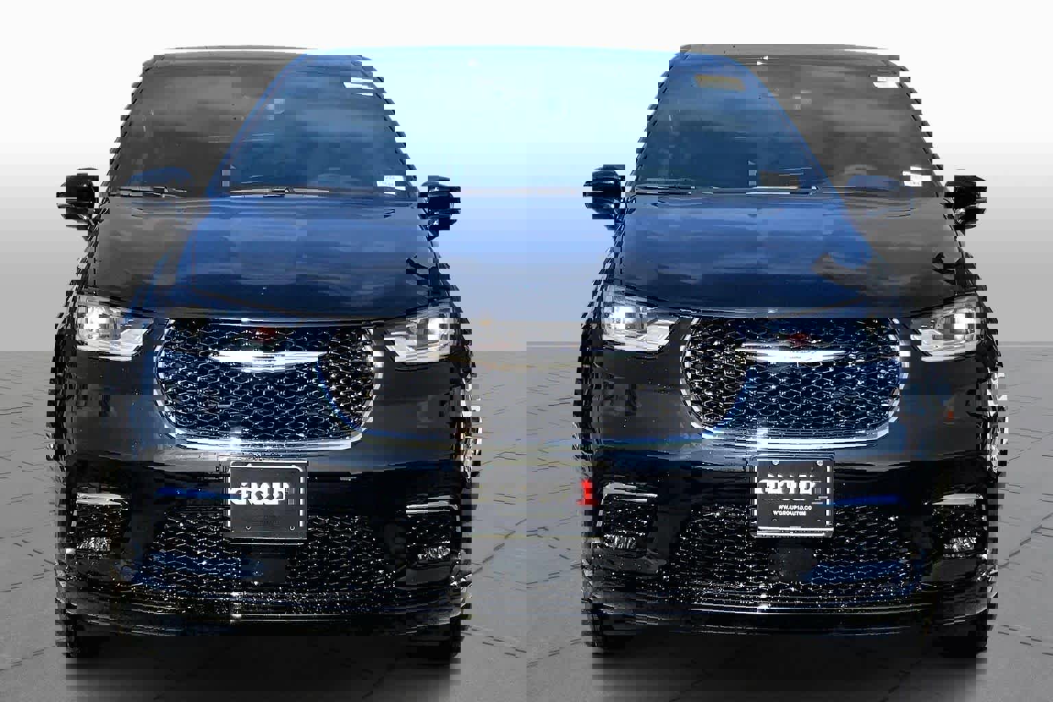 New 2026 Chrysler Pacifica Select image 3
