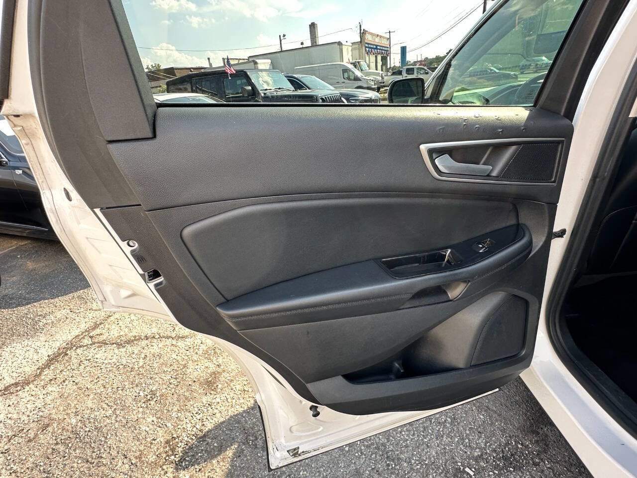 Used 2016 Ford Edge SEL w/ Equipment Group 201A AWD/4WD image 12