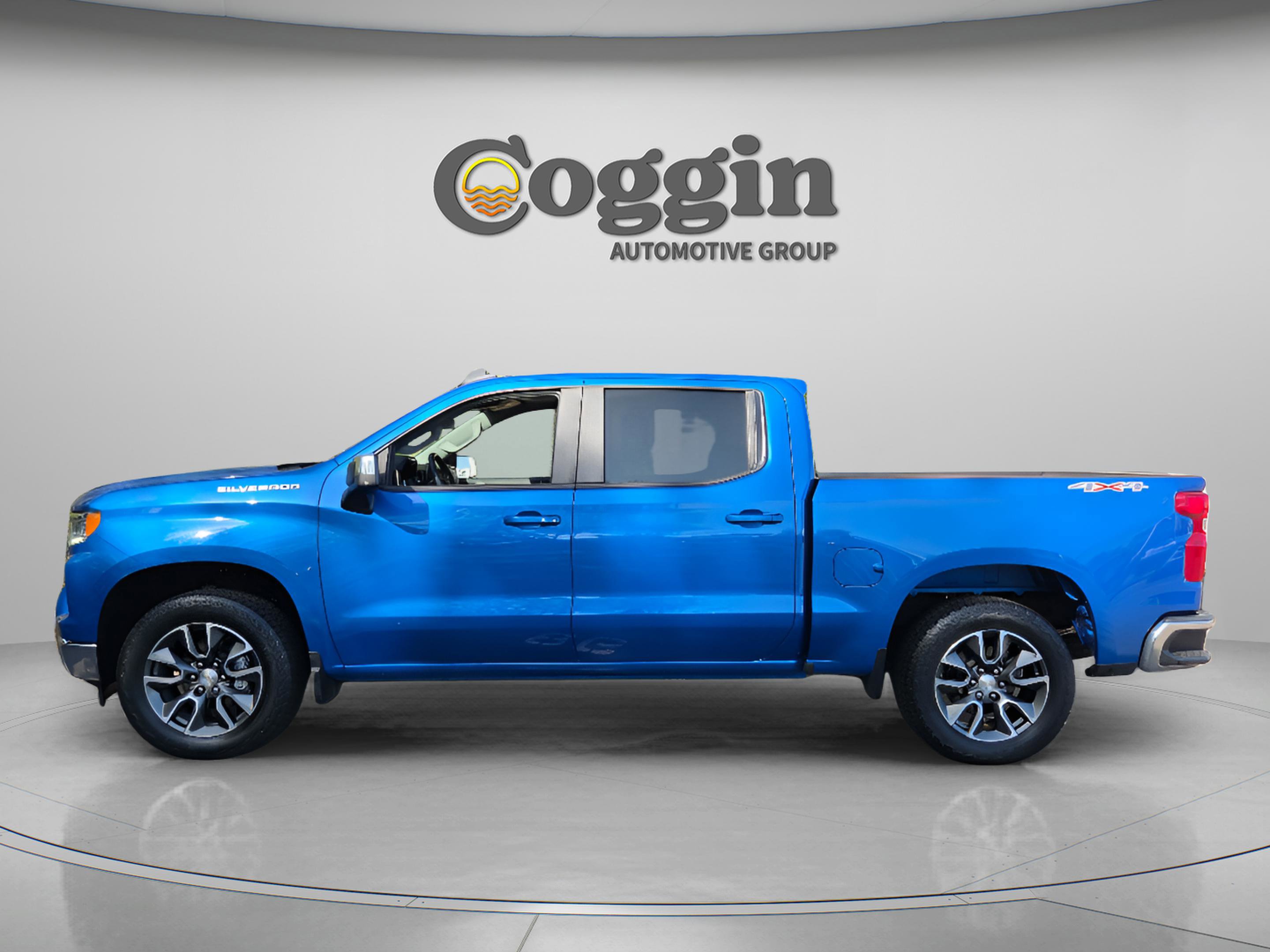 Used 2023 Chevrolet Silverado 1500 LT image 2