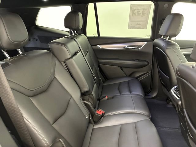 Used 2023 Cadillac XT6 Luxury image 16