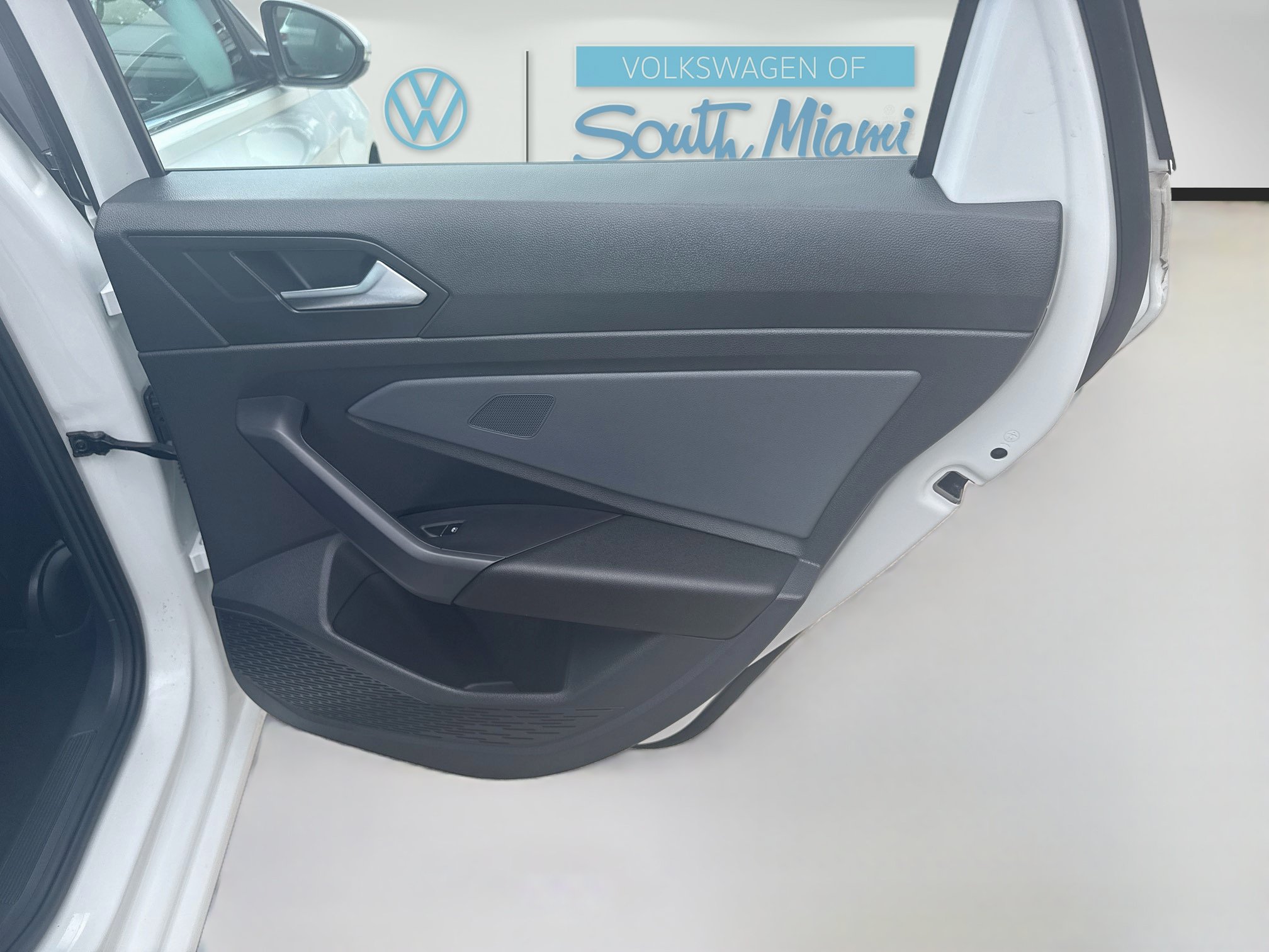 Used 2025 Volkswagen Jetta SEL FWD image 30