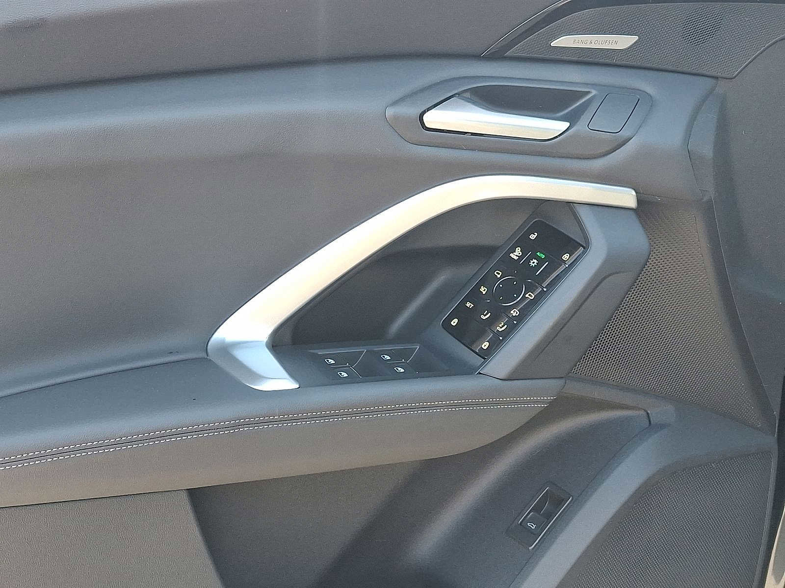 Certified 2025 Audi Q5 Premium Plus w/ Premium Plus image 10