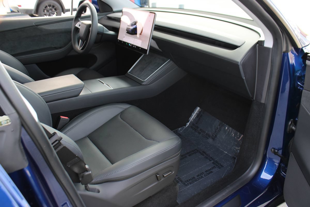 Used 2026 Tesla Model Y Long Range AWD/4WD image 19