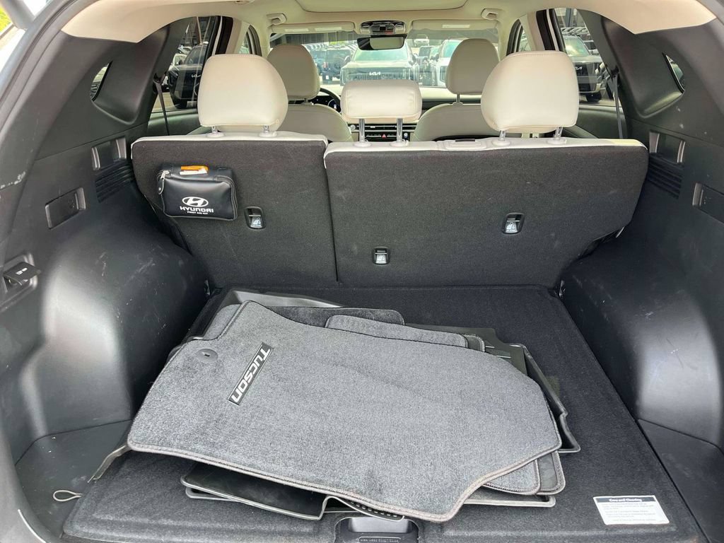 Used 2025 Hyundai Tucson Limited AWD/4WD image 7