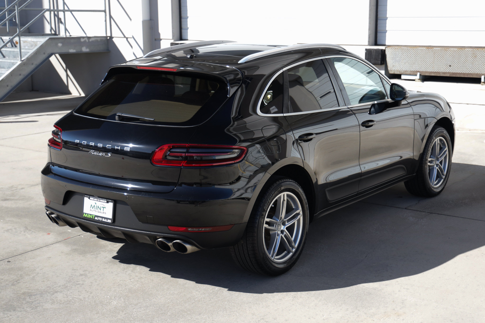Used 2016 Porsche Macan S AWD/4WD image 16