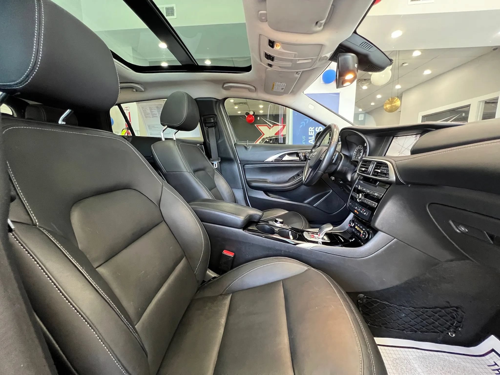 Used 2019 INFINITI QX30 AWD w/ Cargo Package image 21