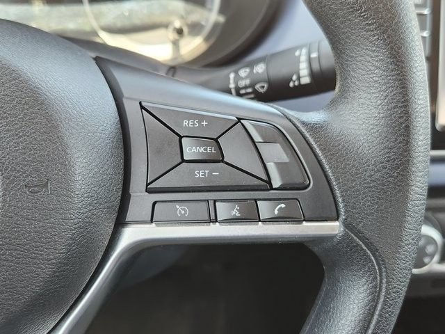 Used 2024 Nissan Versa SV FWD image 27