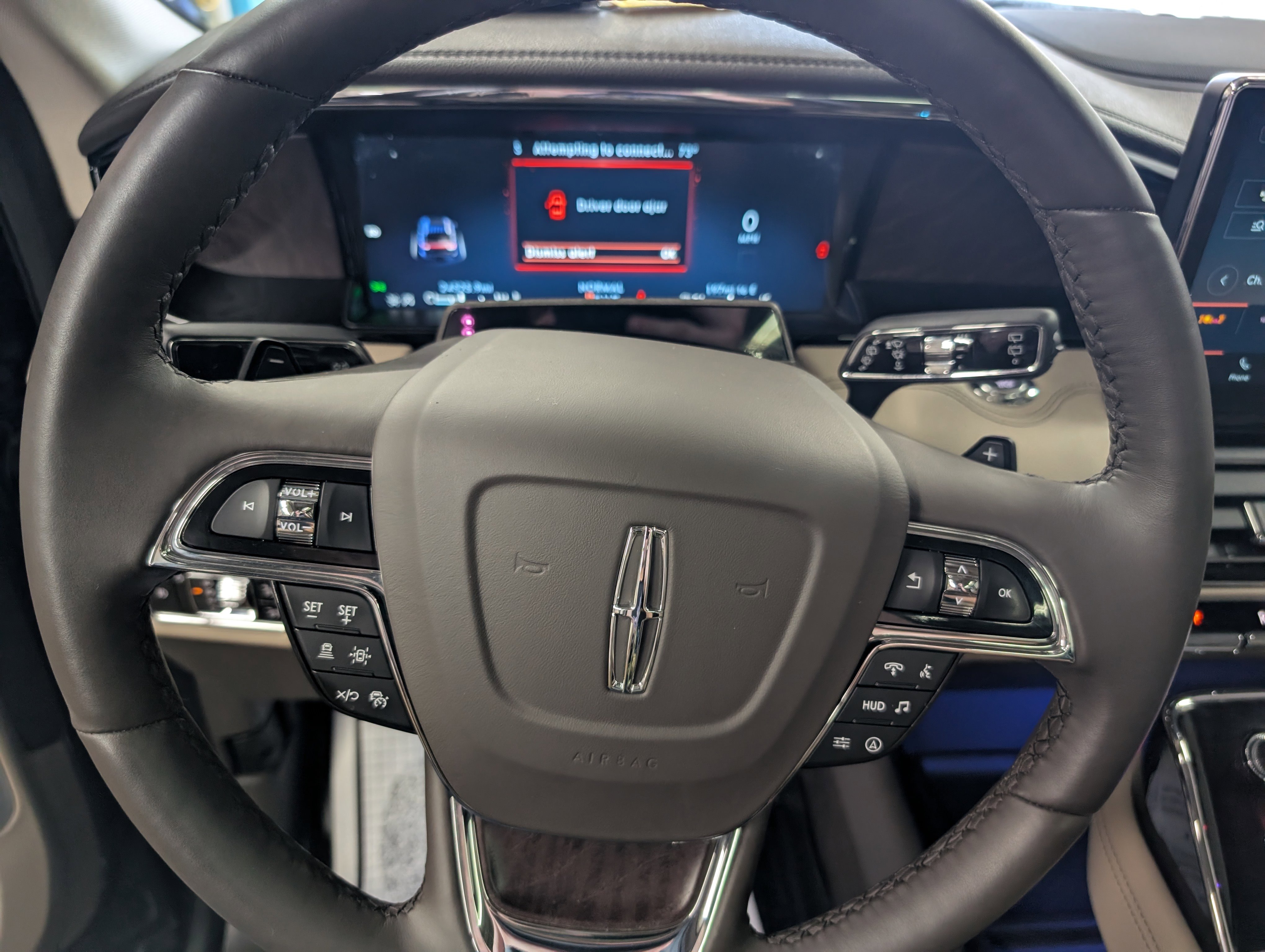 Used 2023 Lincoln Navigator Reserve AWD/4WD image 16