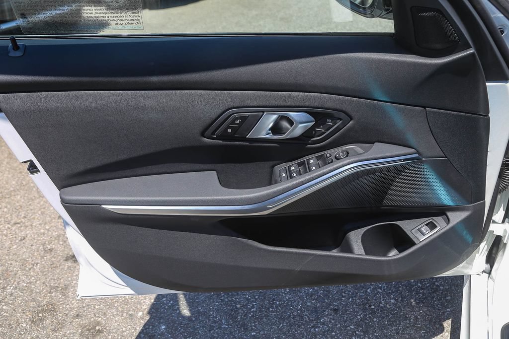 New 2026 BMW 330i Sedan w/ M Sport Package RWD image 16