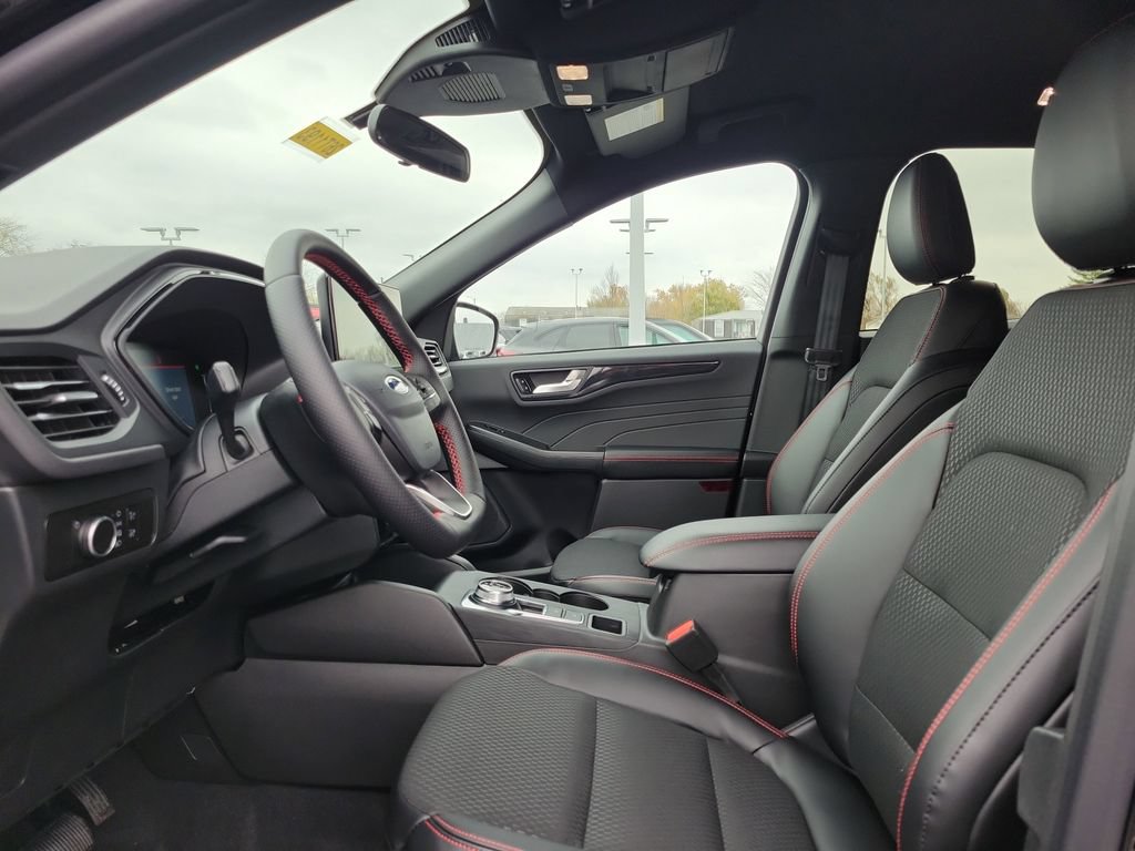 New 2026 Ford Escape ST-Line w/ Tech Pack #1 AWD/4WD image 16