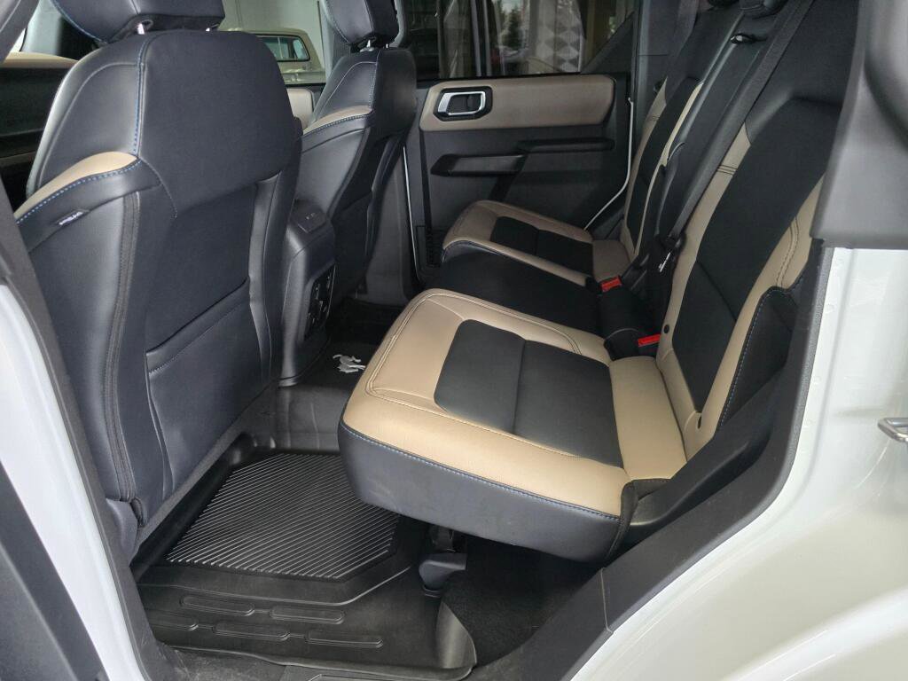 Used 2024 Ford Bronco Wildtrak AWD/4WD image 39