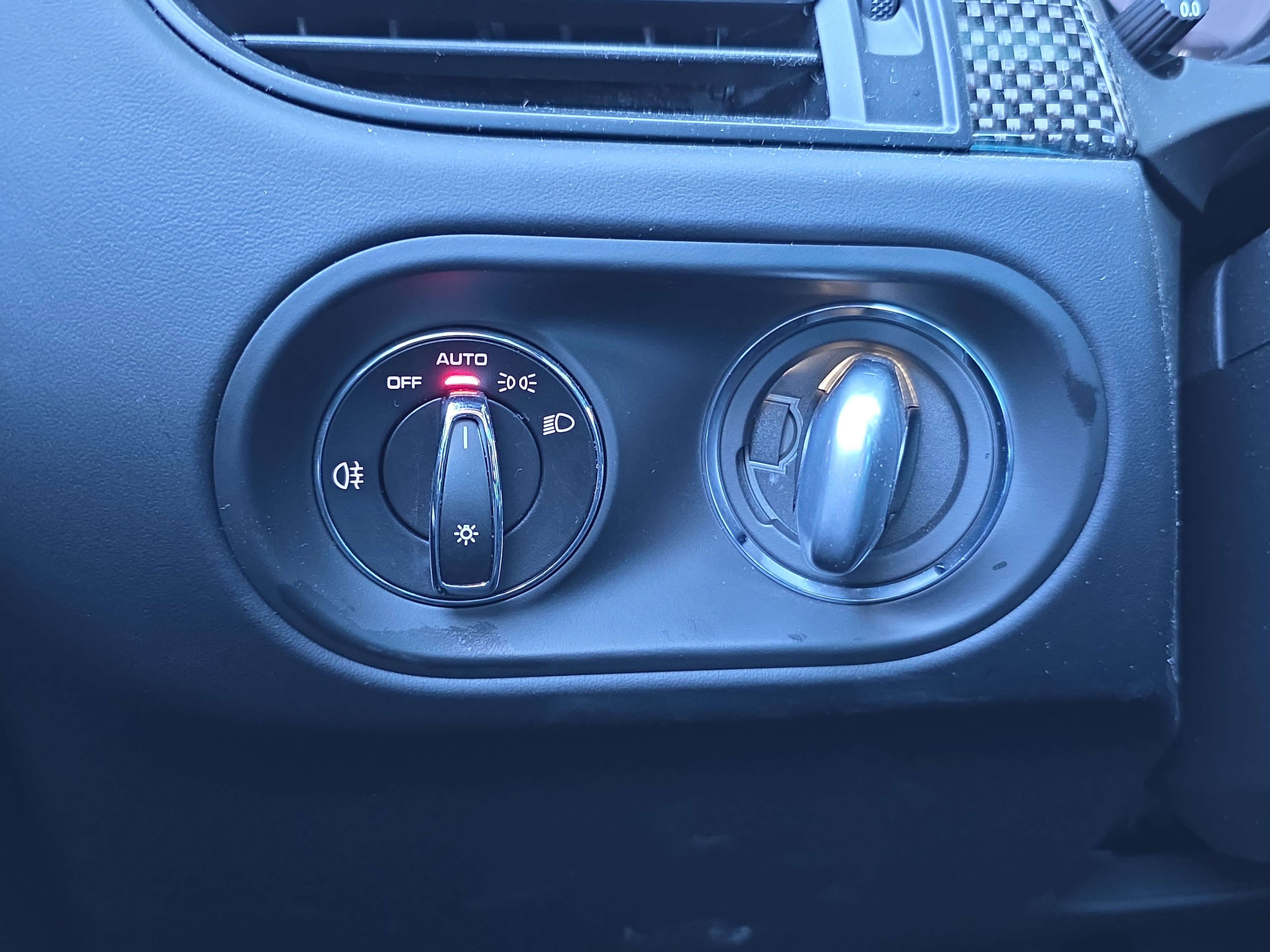 Used 2025 Porsche Macan GTS image 27