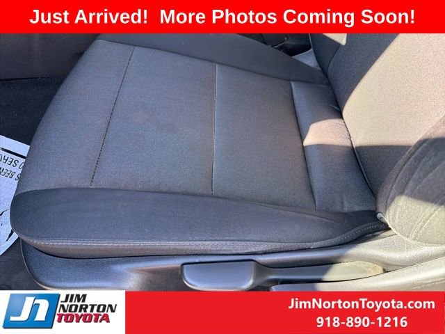 Used 2023 Chevrolet Colorado W/T image 9