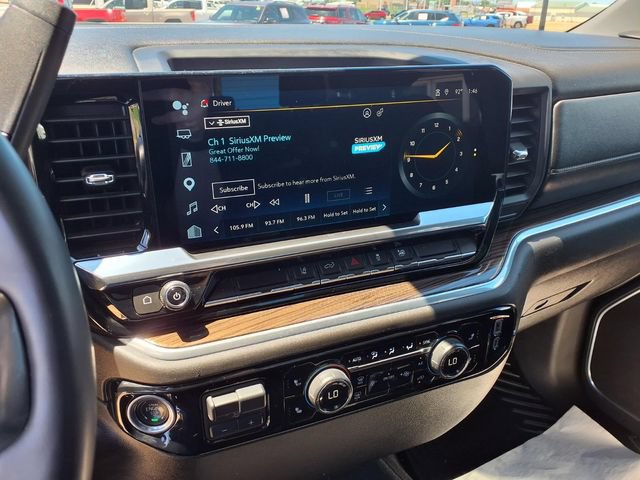 Used 2025 Chevrolet Silverado 2500 LT w/ Convenience Package AWD/4WD image 4