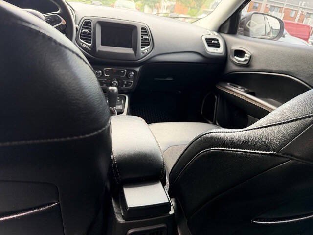 Used 2019 Jeep Compass Latitude w/ Popular Equipment Group AWD/4WD image 23