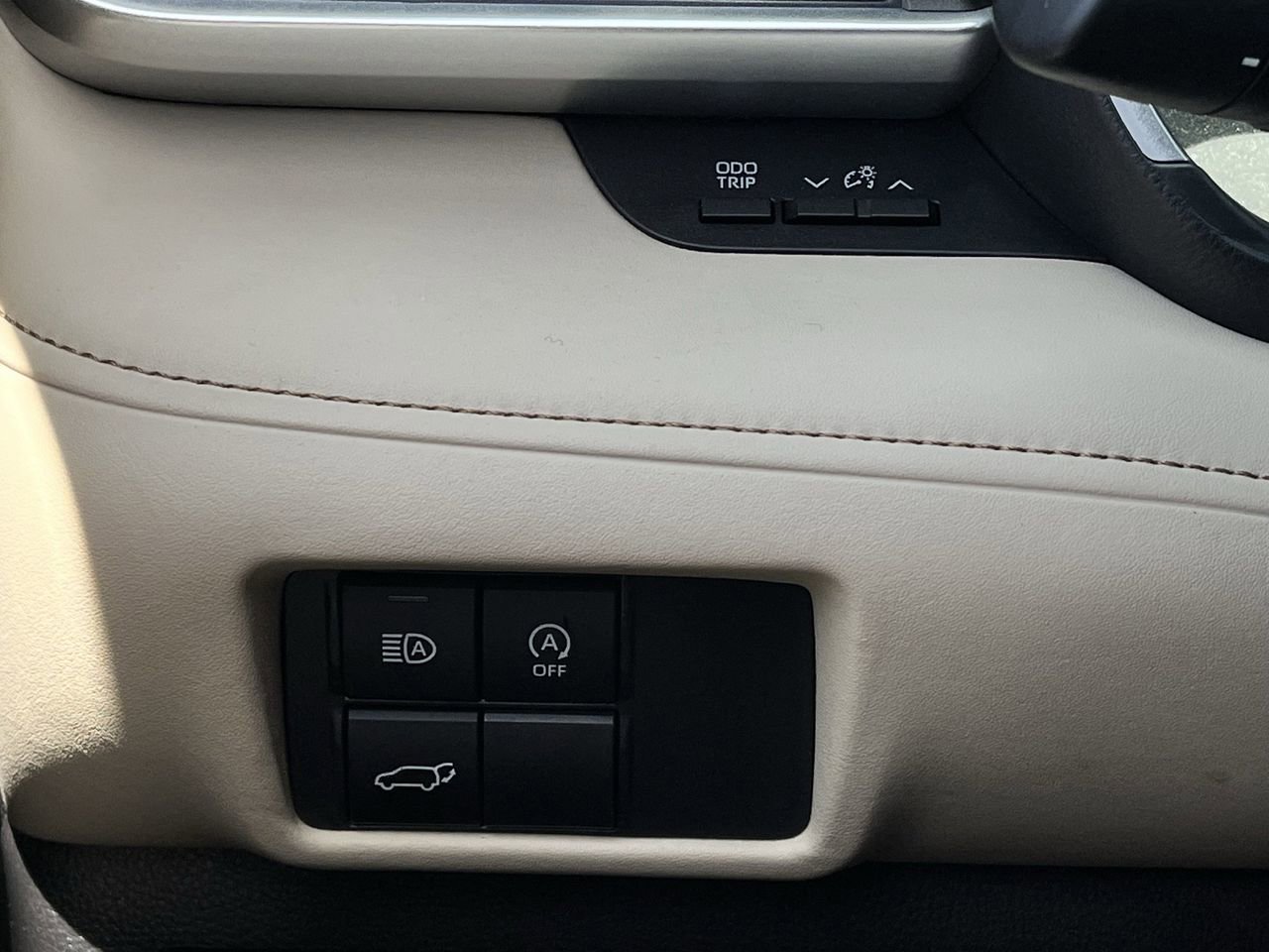 Used 2024 Toyota Highlander XLE FWD image 20