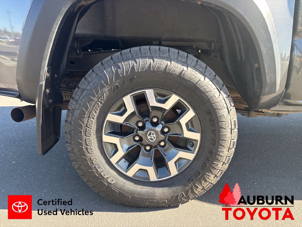 Certified 2018 Toyota Tacoma TRD Off-Road w/ Technology Package AWD/4WD image 26