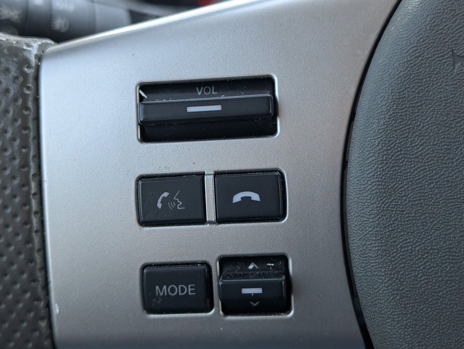 Used 2020 Nissan Frontier SV w/ Midnight Edition Floor Mats image 19