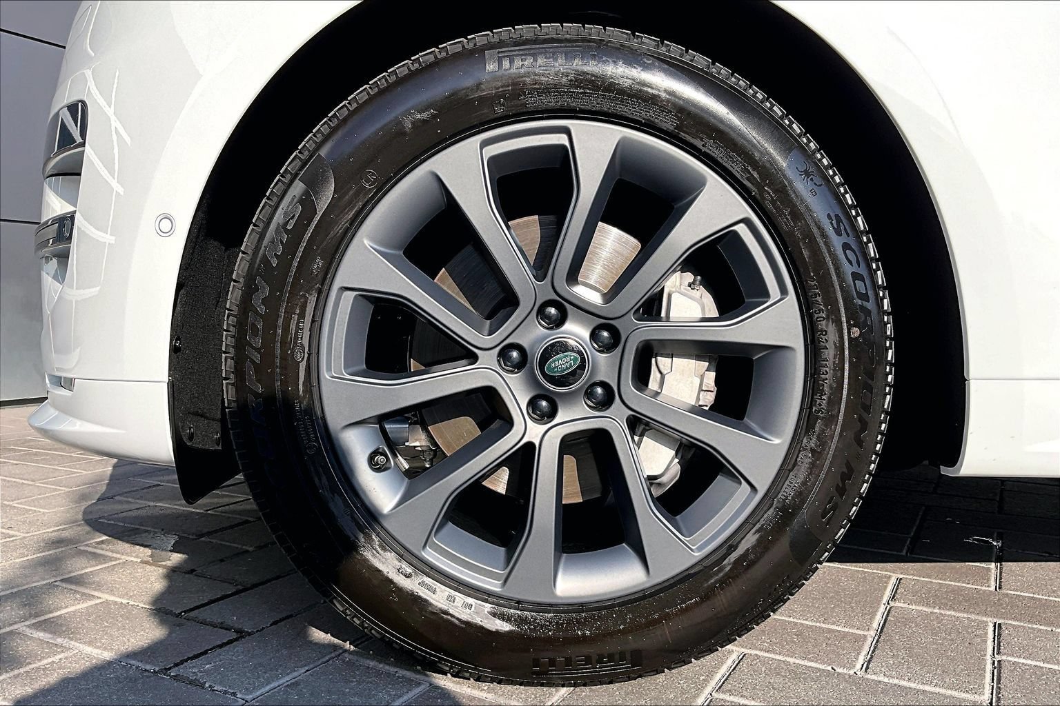 Certified 2025 Land Rover Range Rover Sport Dynamic SE AWD/4WD image 9