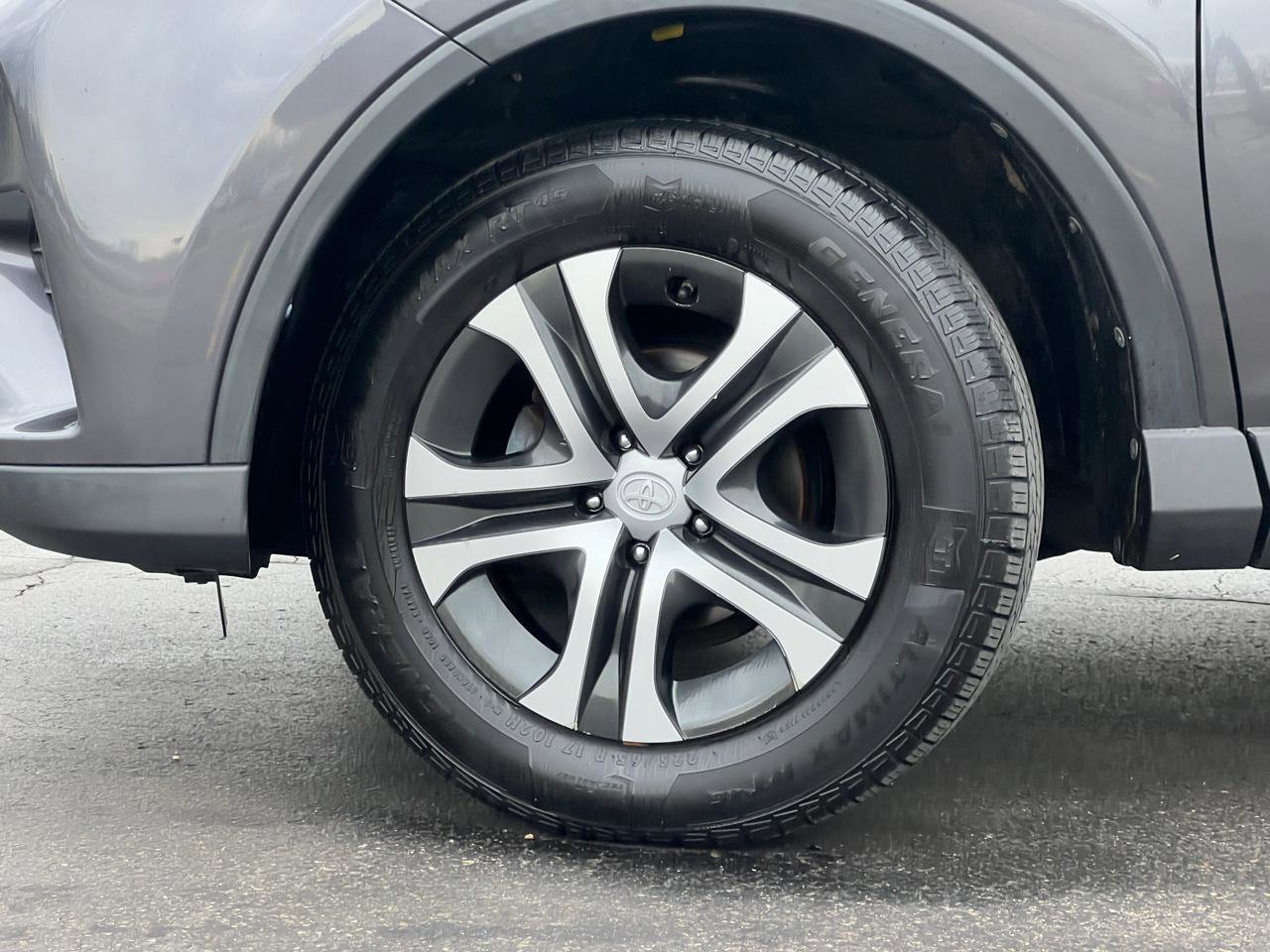 Used 2016 Toyota RAV4 LE AWD/4WD image 44