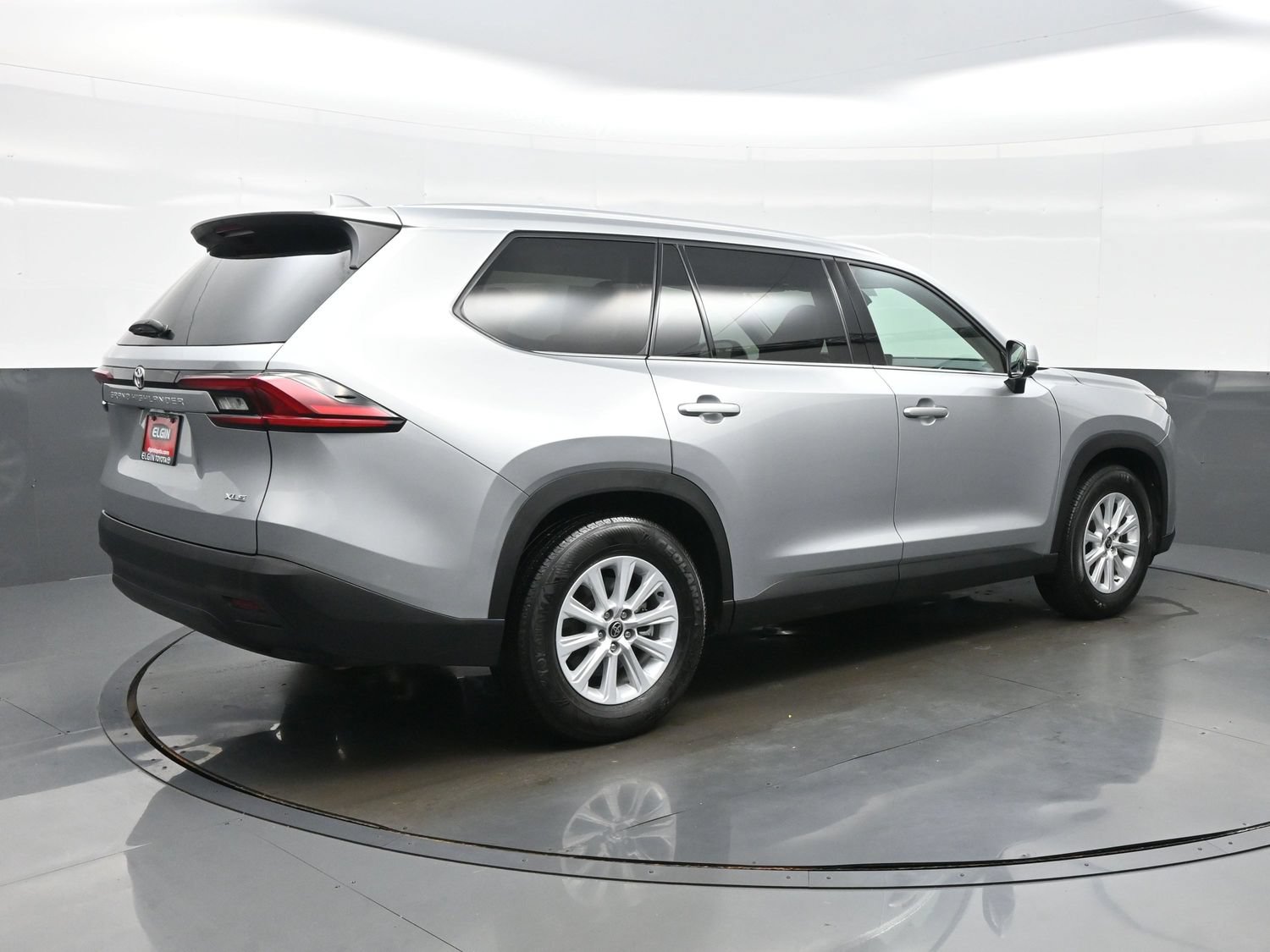 Used 2025 Toyota Grand Highlander FWD image 6