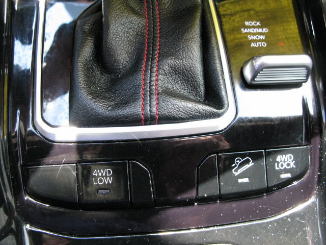 Used 2025 Jeep Compass Trailhawk AWD/4WD image 23