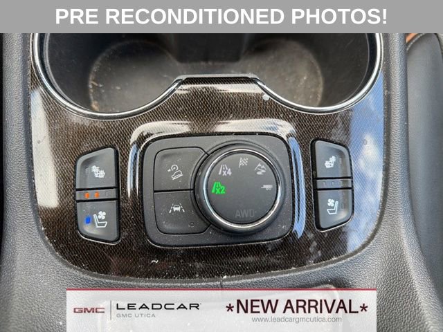 Used 2023 GMC Acadia AT4 w/ Preferred Package AWD/4WD image 29