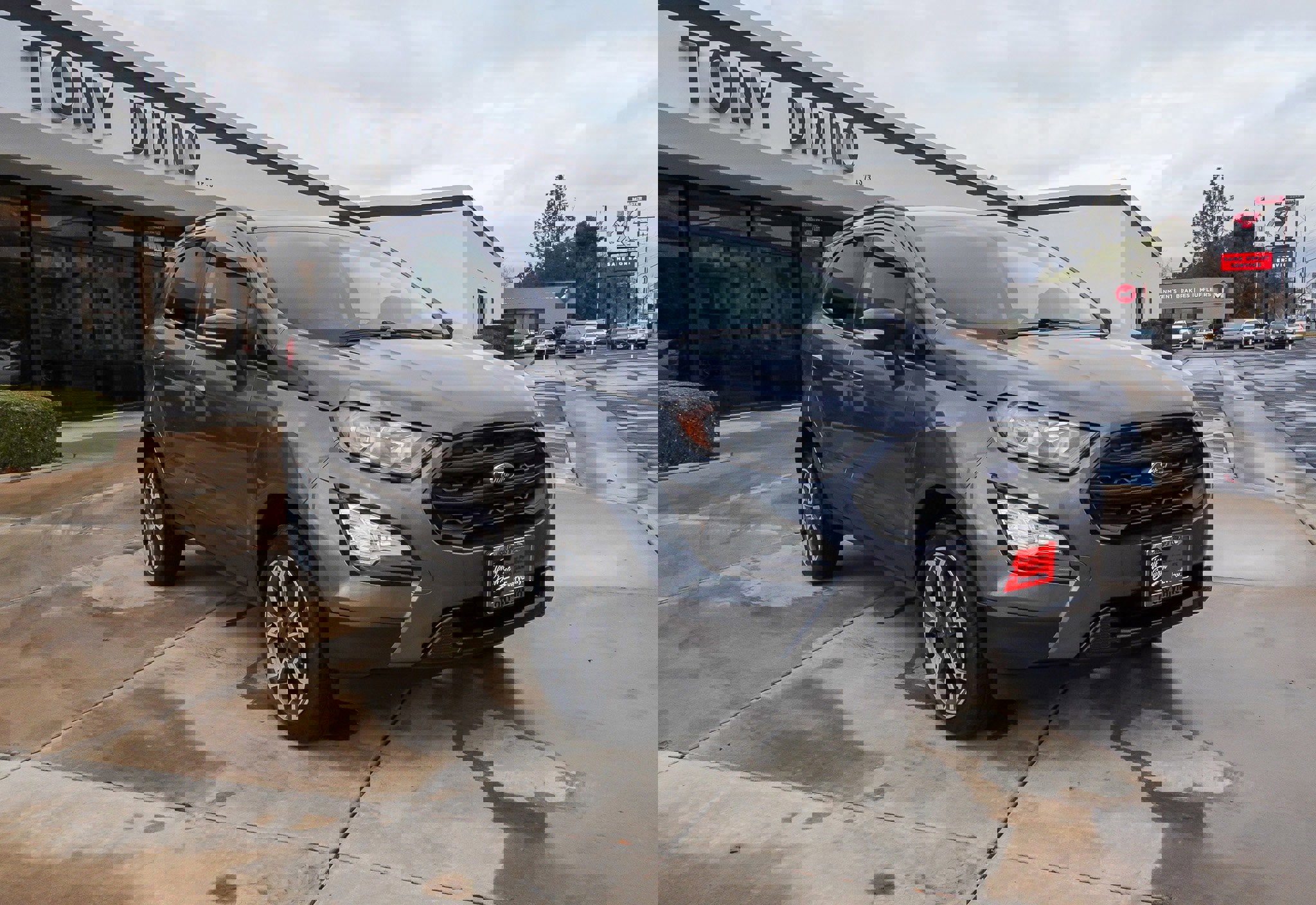 Used 2020 Ford EcoSport SES video 2