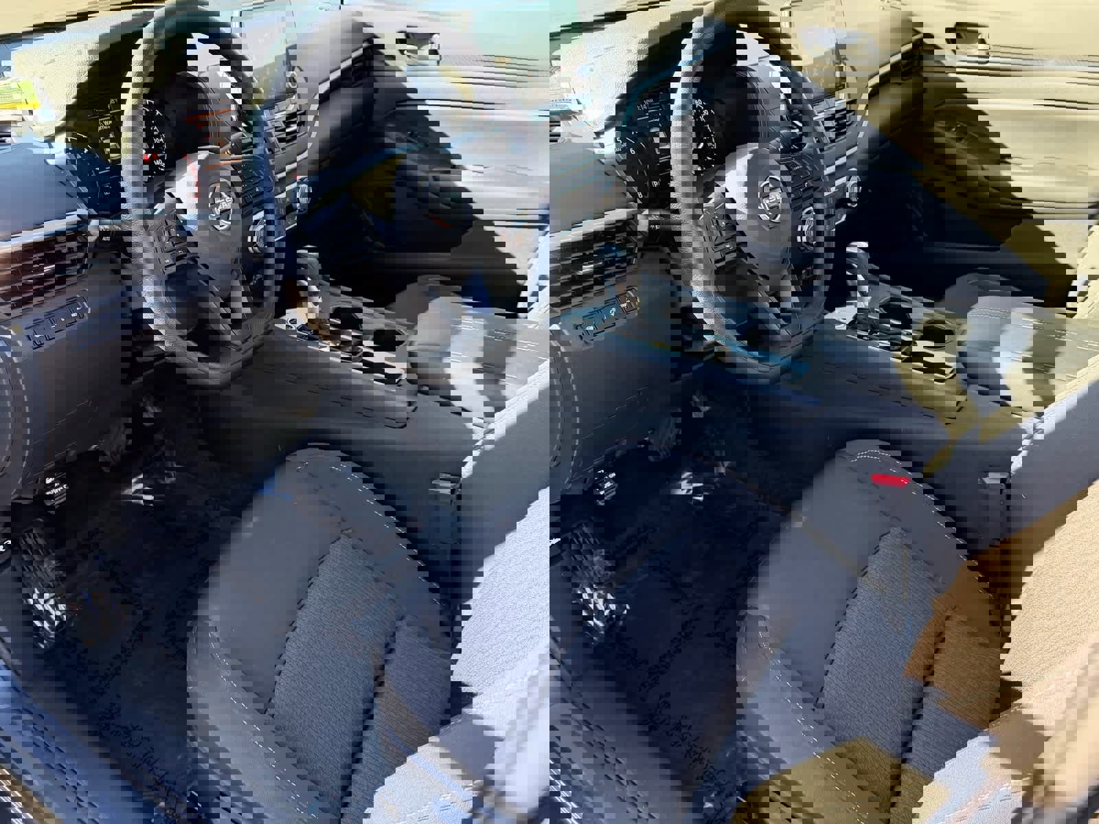 Certified 2025 Nissan Altima 2.5 S image 2