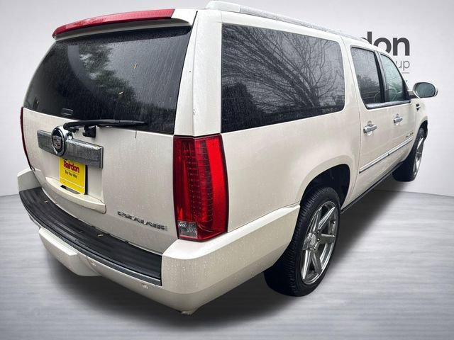 Used 2010 Cadillac Escalade ESV Premium image 11