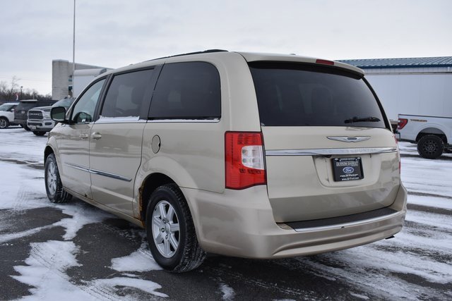 Used 2011 Chrysler Town & Country Touring w/ Entertainment Group #1 image 7