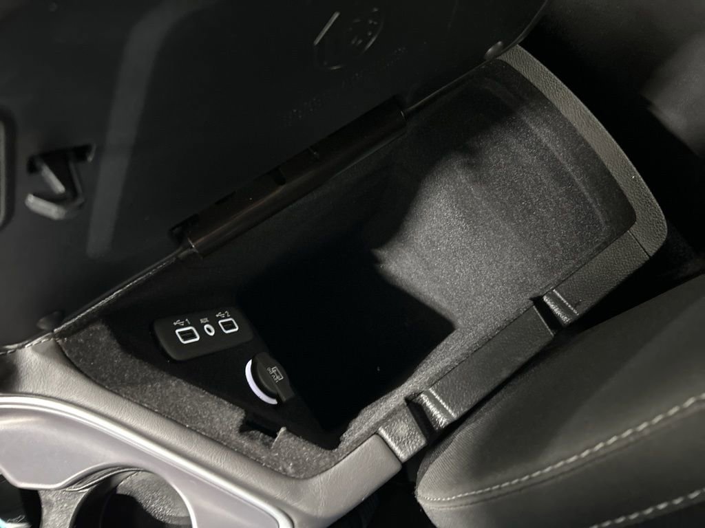 Used 2019 Dodge Challenger R/T w/ Blacktop Package image 21