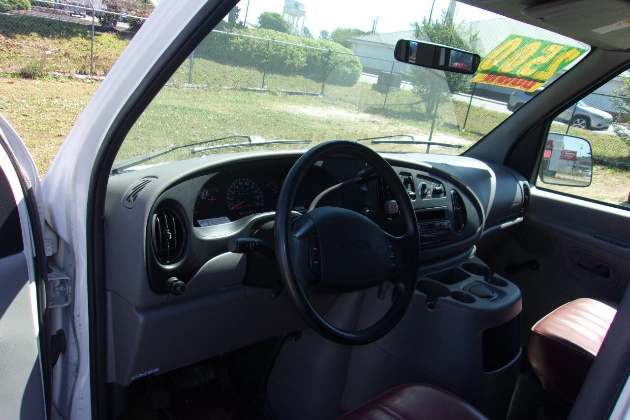 Used 2000 Ford E-250 and Econoline 250 image 10