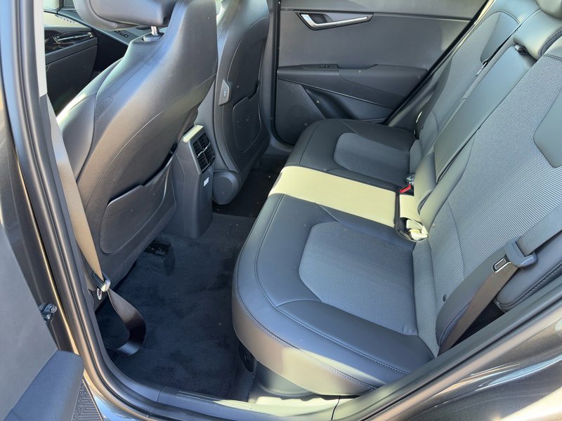 New 2025 Kia Niro EX image 8