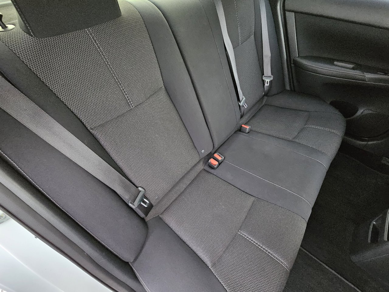 Used 2016 Nissan Sentra S image 27