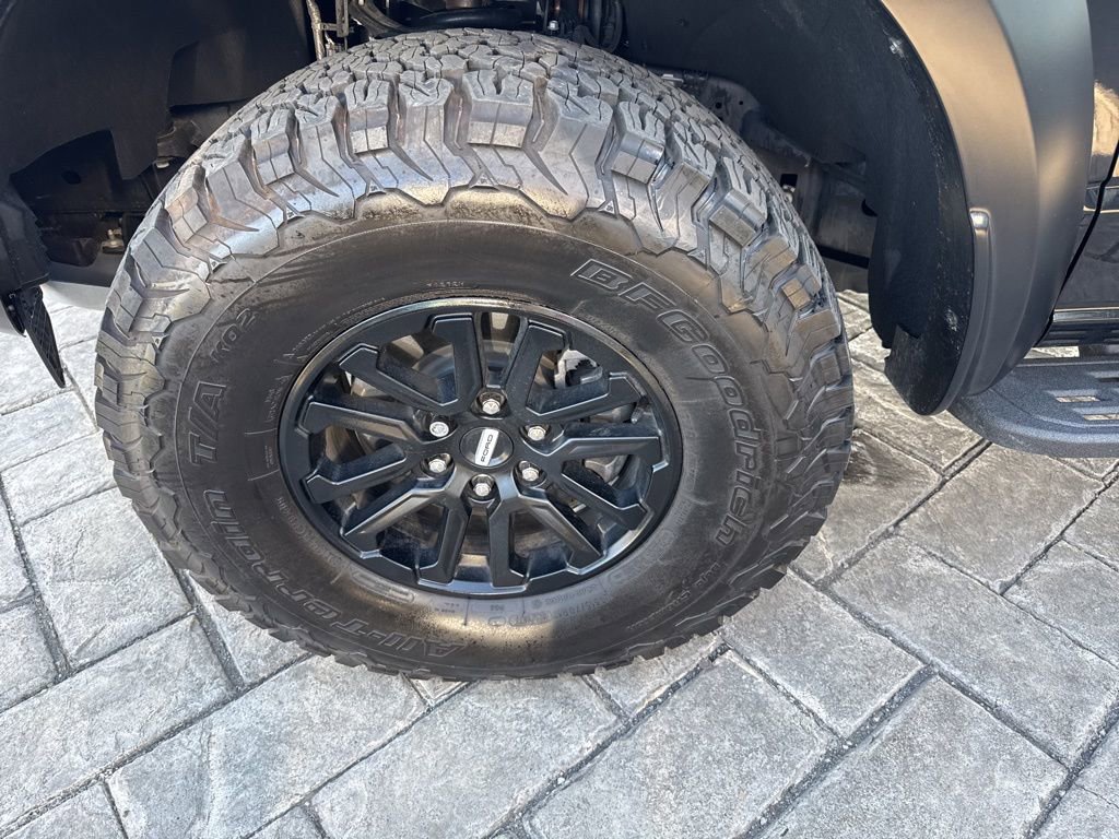 Used 2025 Ford F150 Raptor image 4