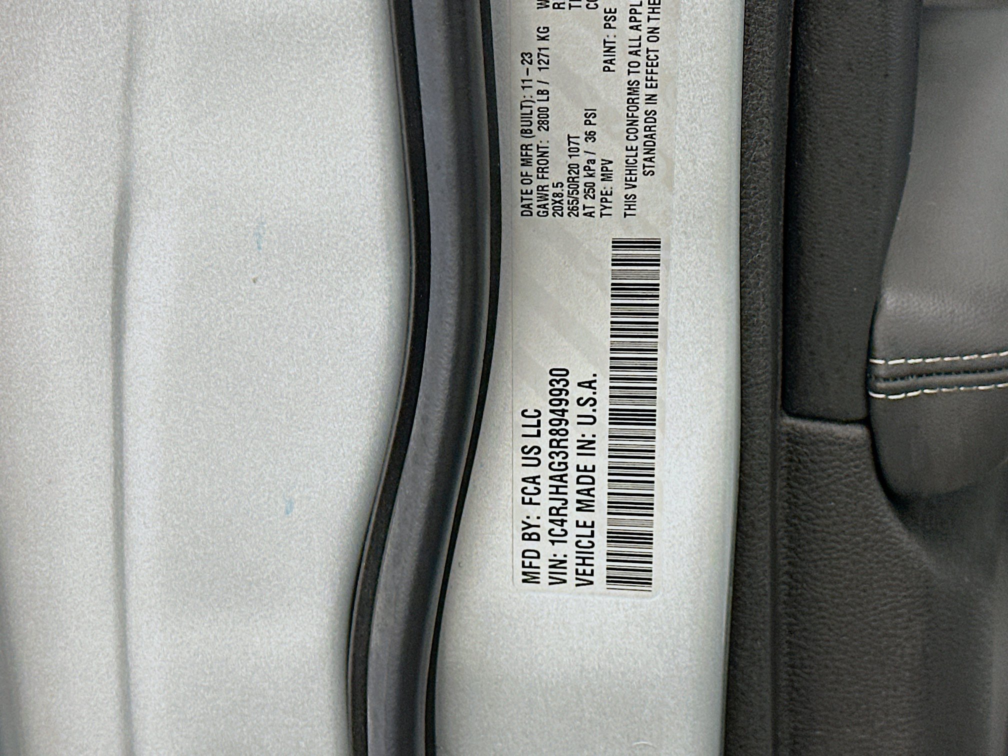 Used 2024 Jeep Grand Cherokee Altitude AWD/4WD image 12