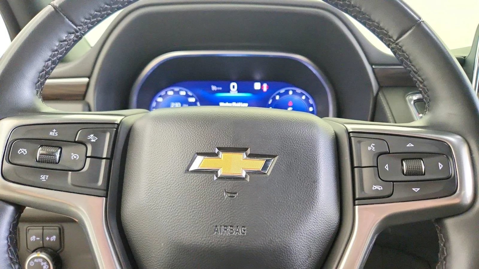 Used 2023 Chevrolet Tahoe LT AWD/4WD image 18