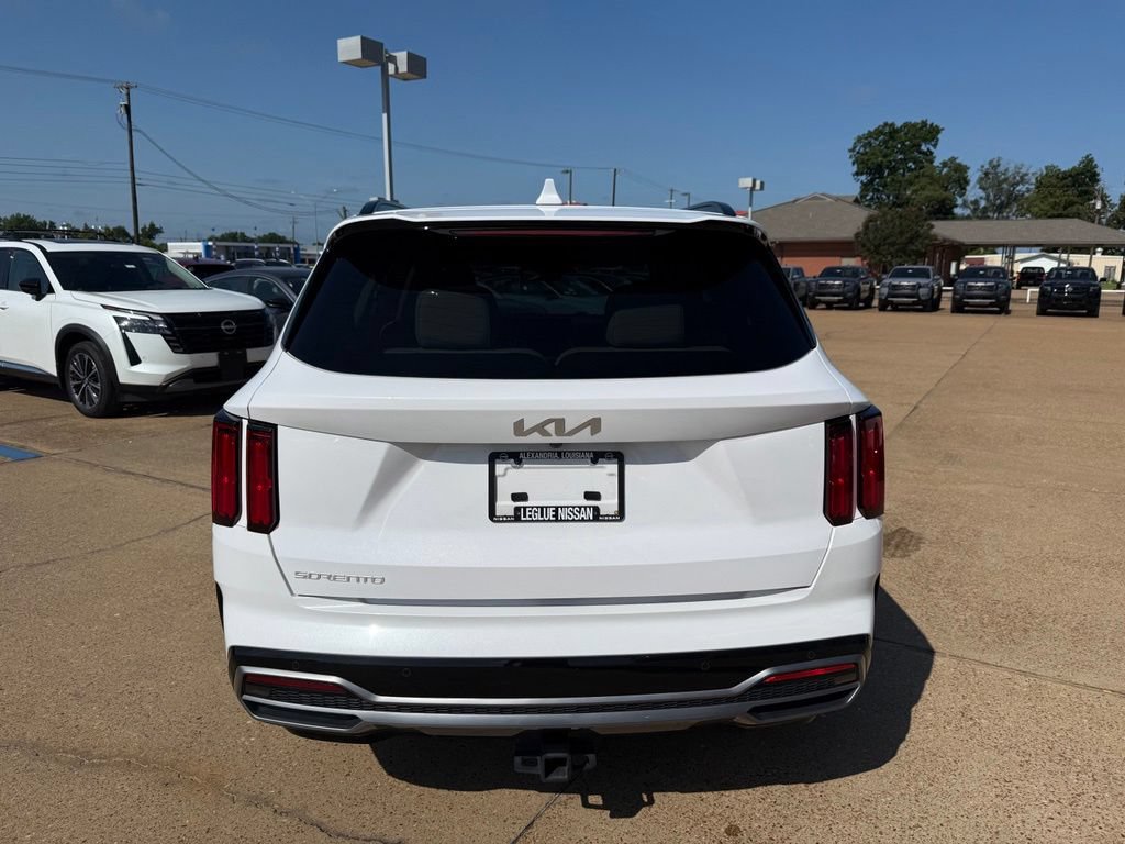 Used 2023 Kia Sorento SX FWD image 4