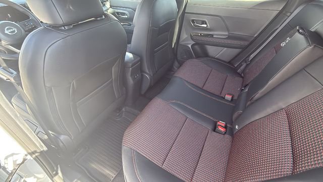 New 2025 Nissan Kicks SR image 24