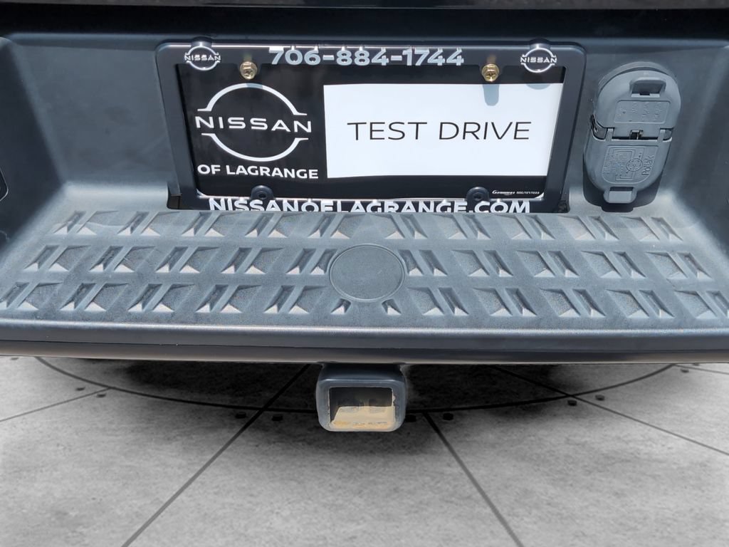 Used 2021 Nissan Titan PRO-4X w/ Pro-4x Convenience Package AWD/4WD image 9