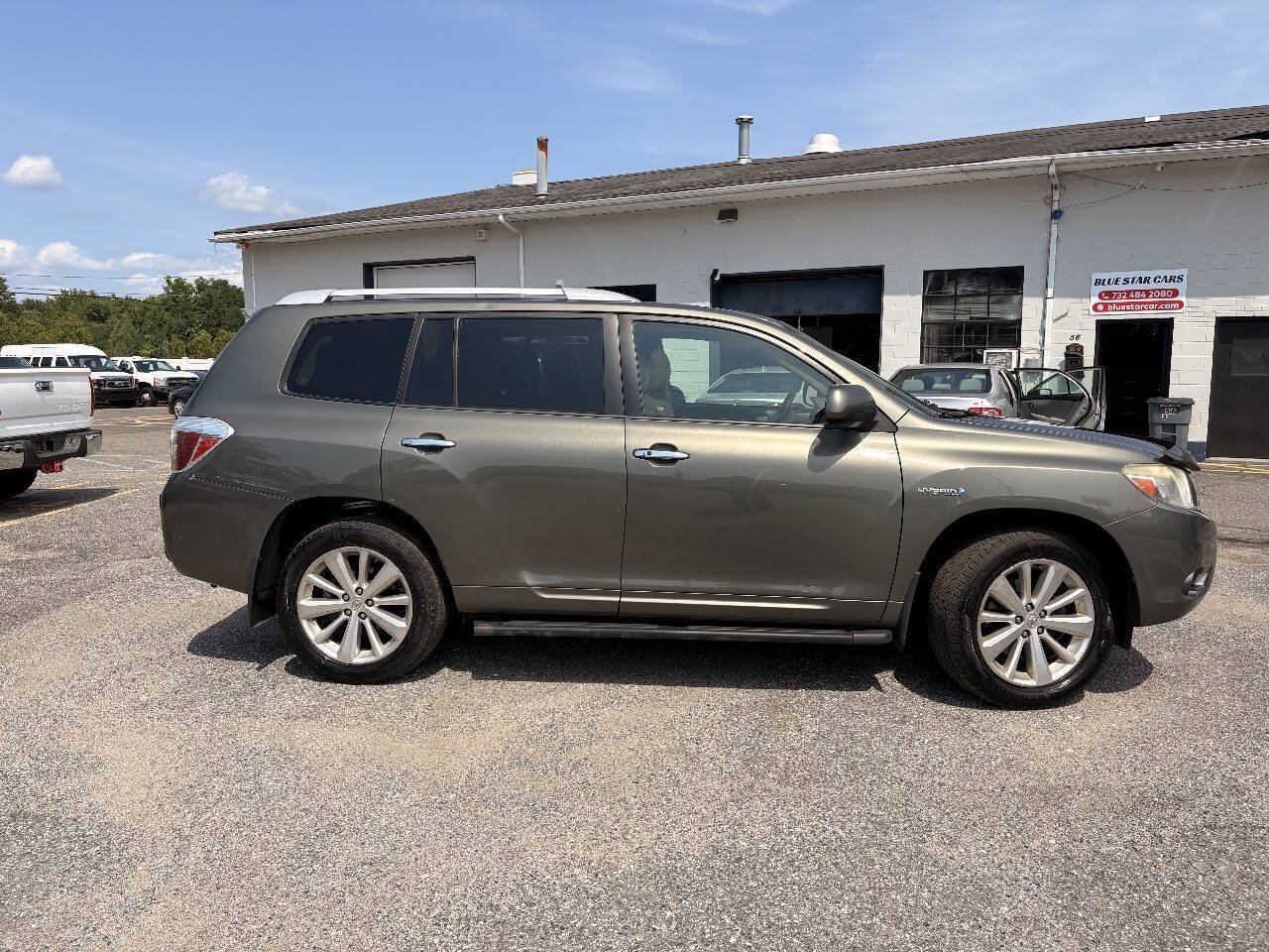 Used 2010 Toyota Highlander Limited AWD/4WD image 6
