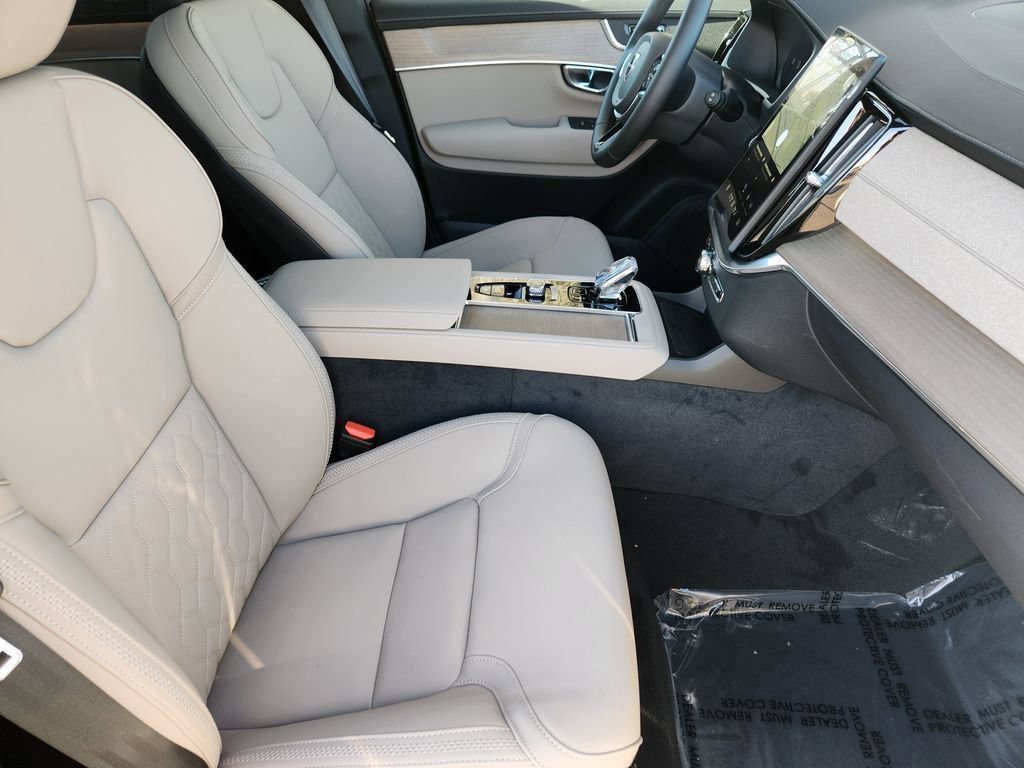New 2026 Volvo XC90 B5 Core AWD/4WD image 5
